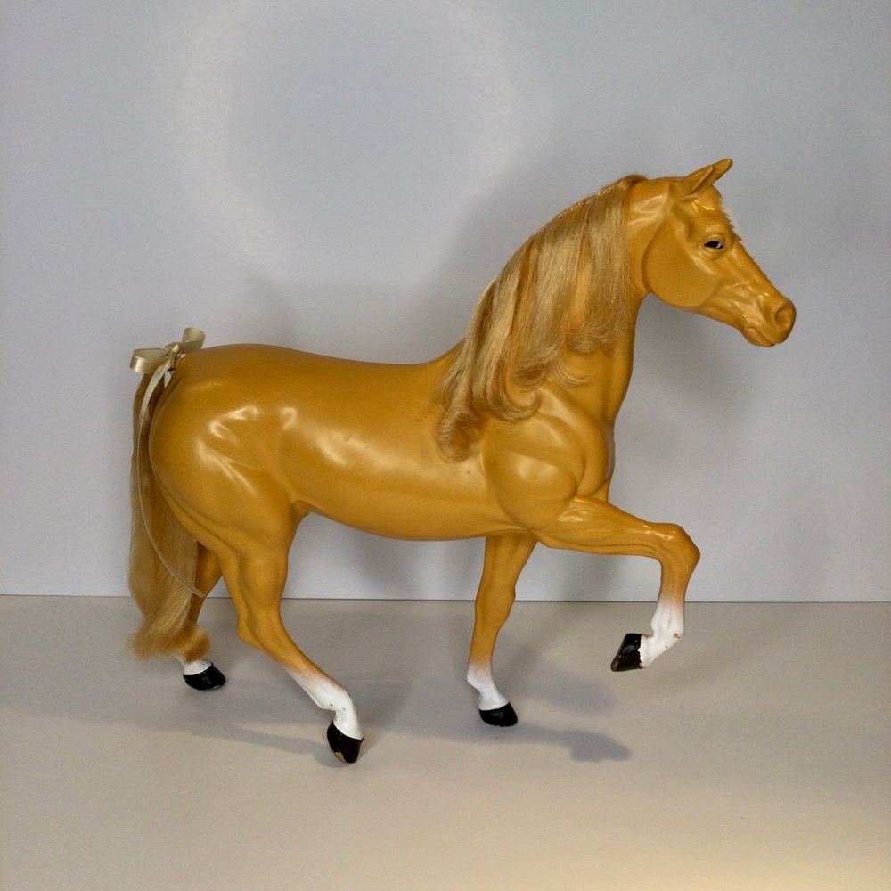 Vintage 1980 Barbie doll’s horse Dallas Golden Palomino #3312